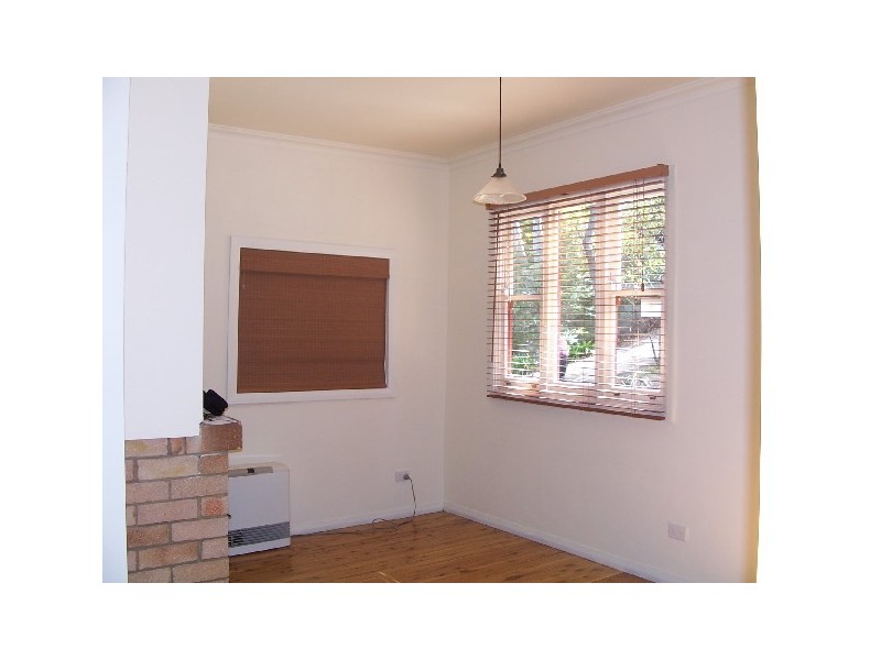 16 Dell St, Blackheath NSW 2785