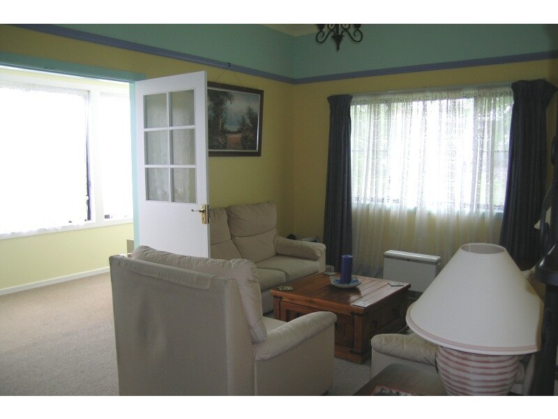 2 Evans Lookout Rd, Blackheath NSW 2785