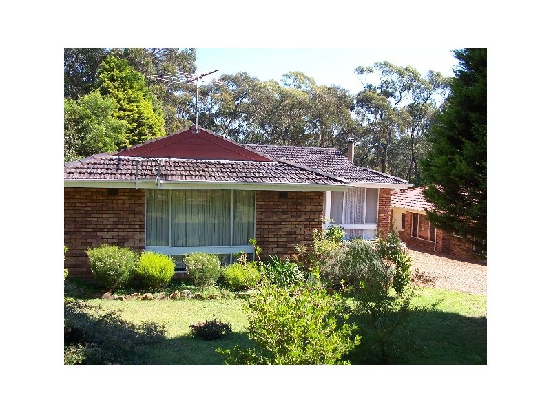 26 St Andrews Ave, Blackheath NSW 2785