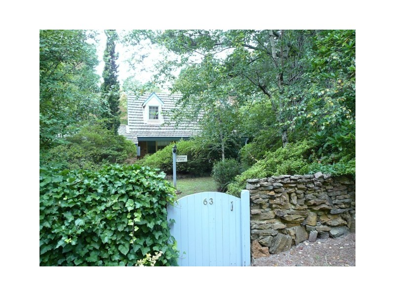 63  Cross st, Blackheath NSW 2785