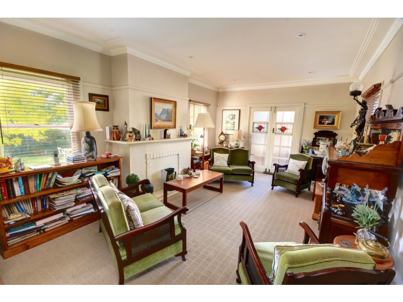 106 Hat Hill Road, Blackheath NSW 2785