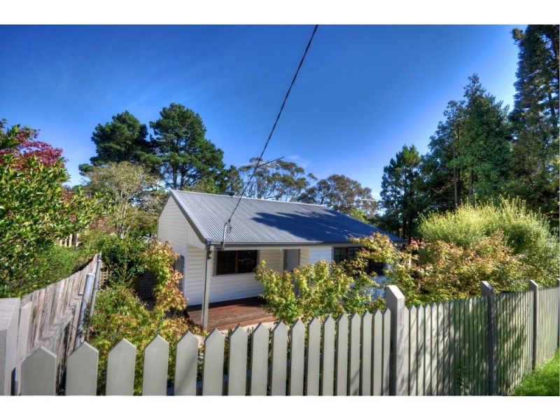 22 Bridges Street, Blackheath NSW 2785