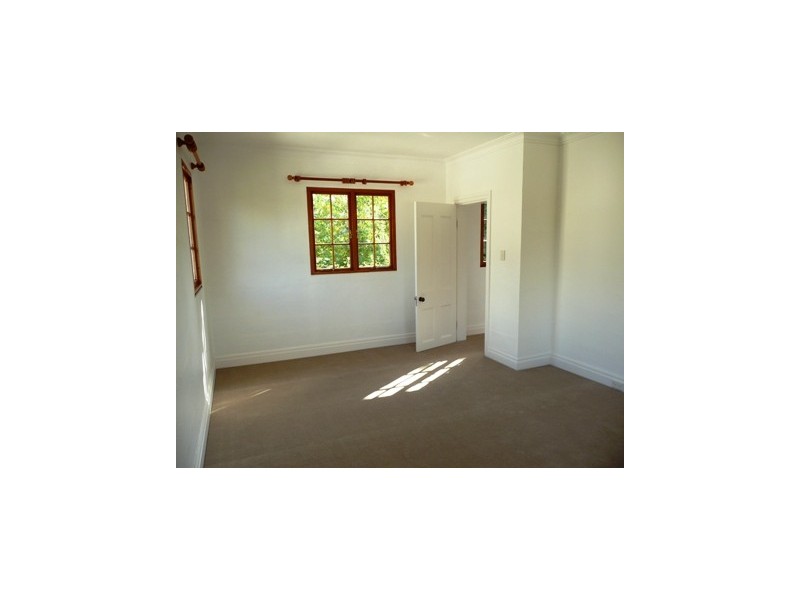 28 Railway Parade, Medlow Bath NSW 2780
