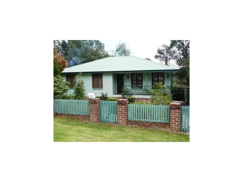 6 Harrison Street, Blackheath NSW 2785