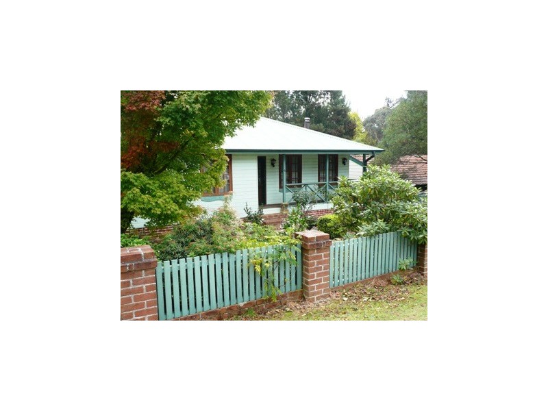 6 Harrison Street, Blackheath NSW 2785