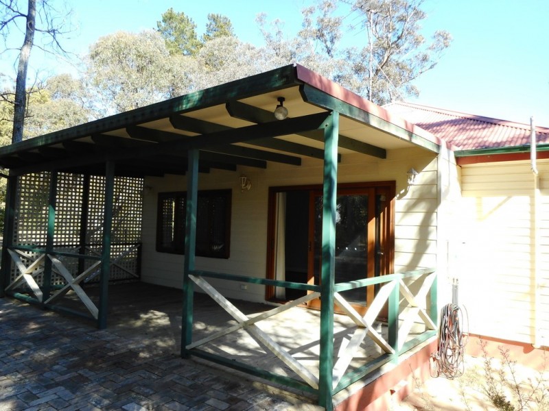 5 ST ANDREWS AVENUE, Blackheath NSW 2785