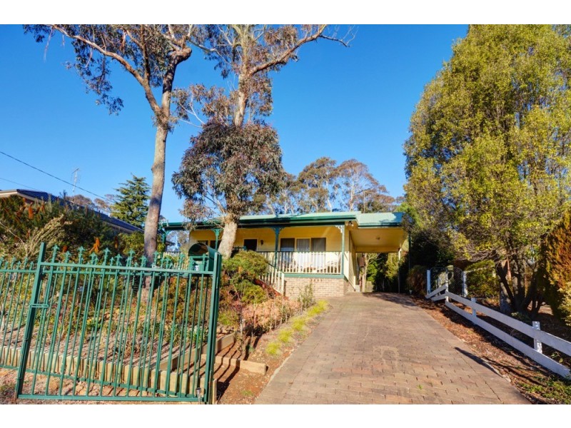 11 HILLIER AVENUE, Blackheath NSW 2785