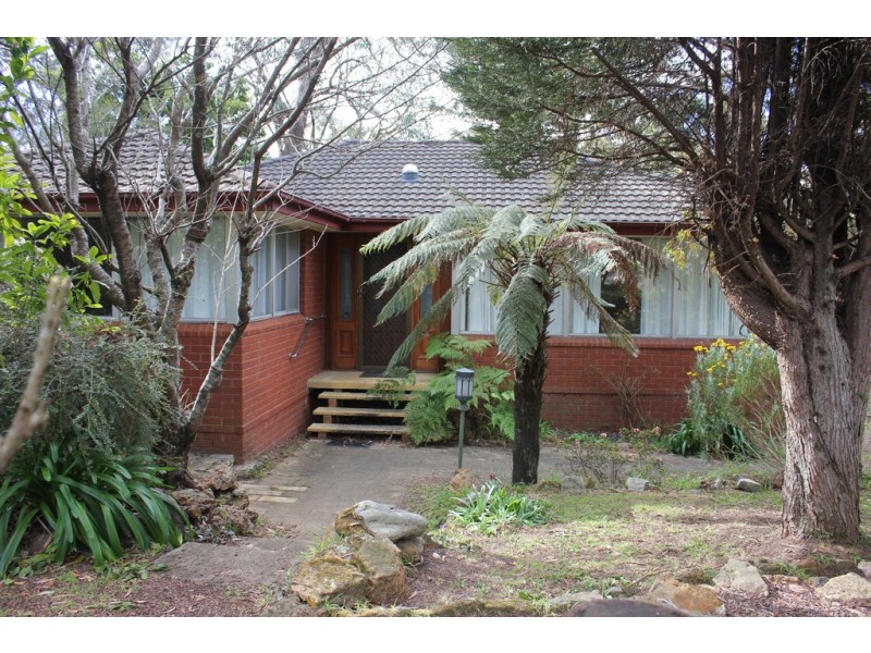 122 HENDERSON ROAD, Wentworth Falls NSW 2782