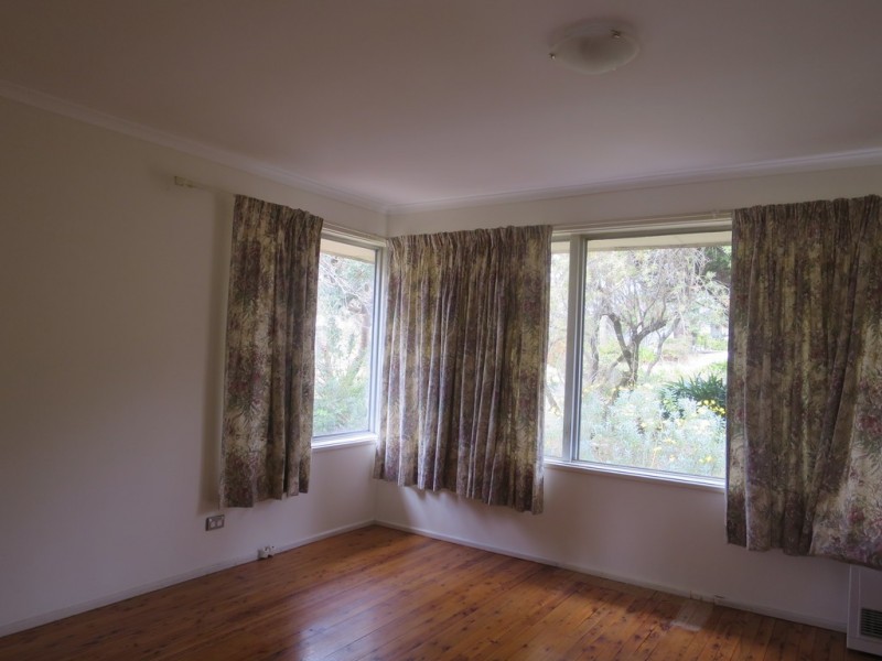 122 HENDERSON ROAD, Wentworth Falls NSW 2782