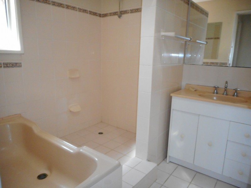 122 HENDERSON ROAD, Wentworth Falls NSW 2782