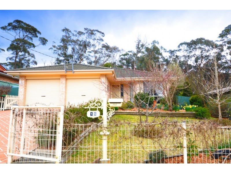15 PALMER CRESCENT, Blackheath NSW 2785