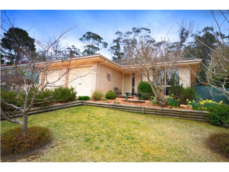 15 PALMER CRESCENT, Blackheath NSW 2785