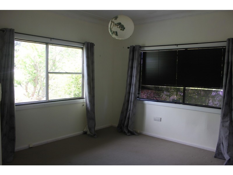 1 COOMASSIE STREET, Katoomba NSW 2780