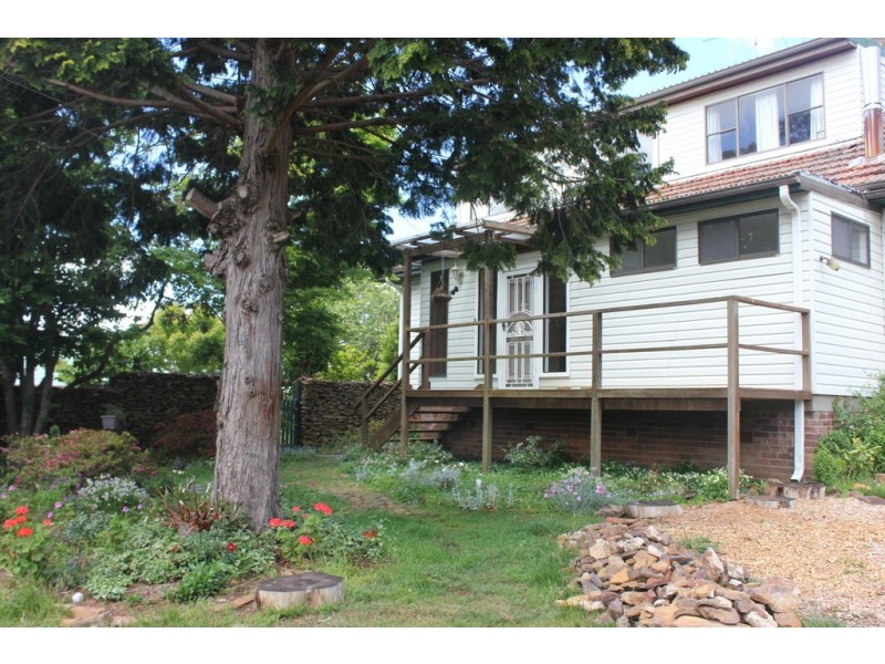 1 COOMASSIE STREET, Katoomba NSW 2780