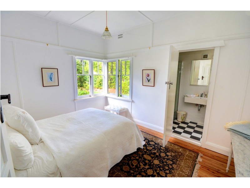 18 Barratt St, Blackheath NSW 2785