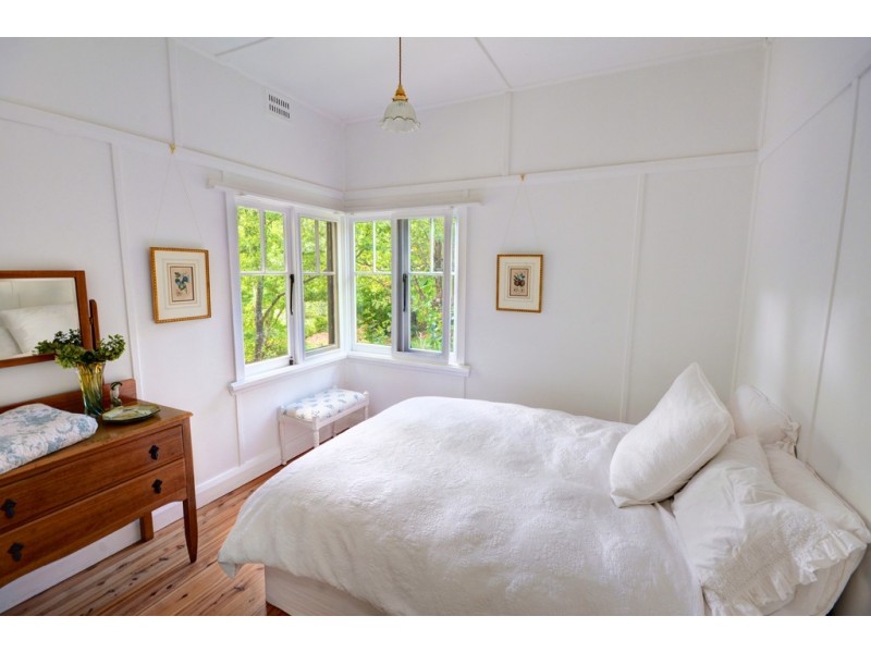 18 Barratt St, Blackheath NSW 2785