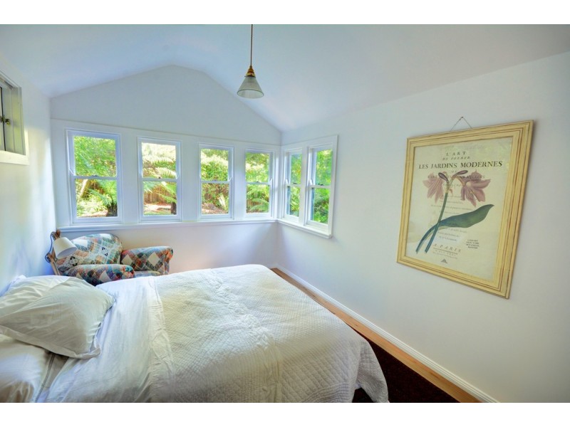 18 Barratt St, Blackheath NSW 2785