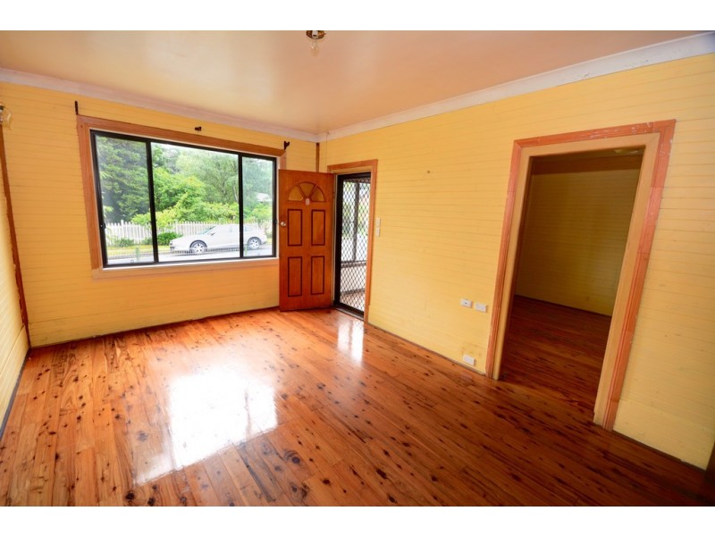 12 Clyde Avenue, Blackheath NSW 2785