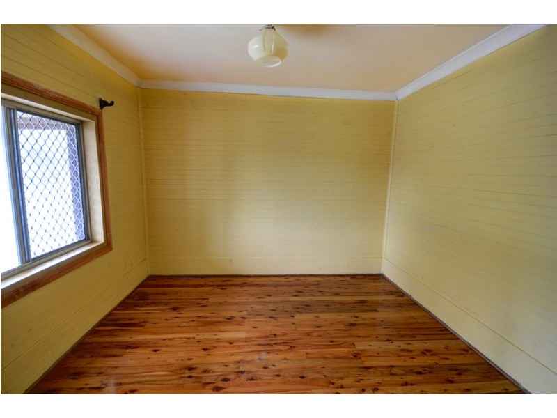 12 Clyde Avenue, Blackheath NSW 2785