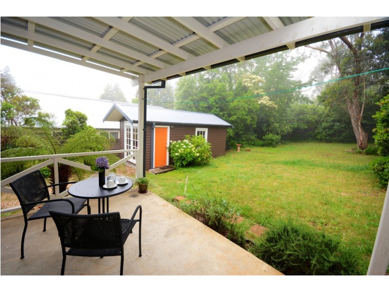 6 Mel Avenue, Blackheath NSW 2785