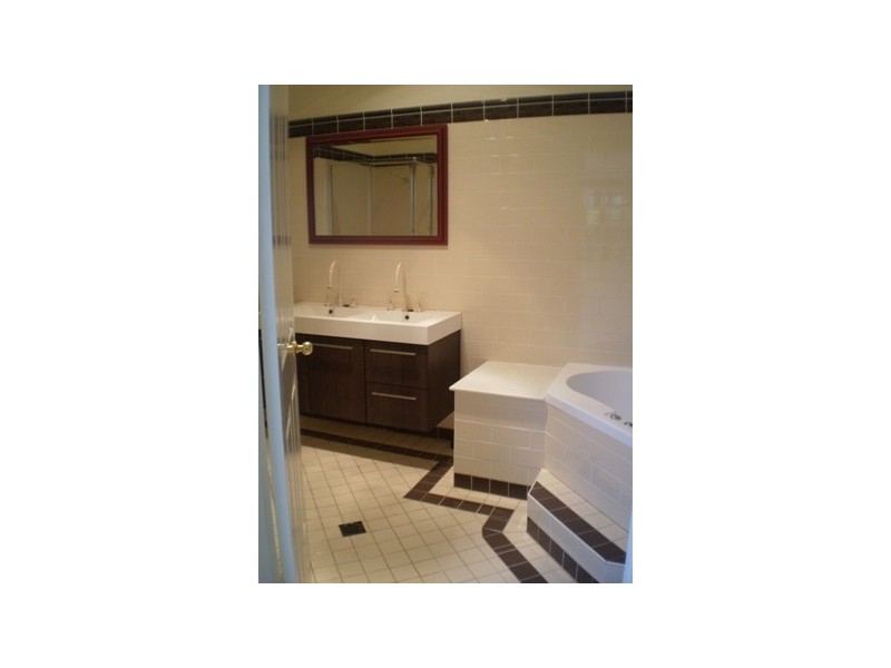 13 CHELMSFORD AVE, Blackheath NSW 2785