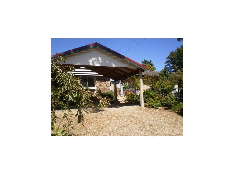 6 BURTON RD, Blackheath NSW 2785