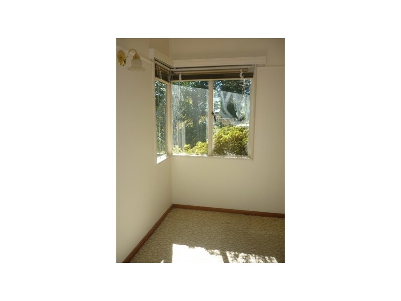 16 STAVELEY PDE, Blackheath NSW 2785