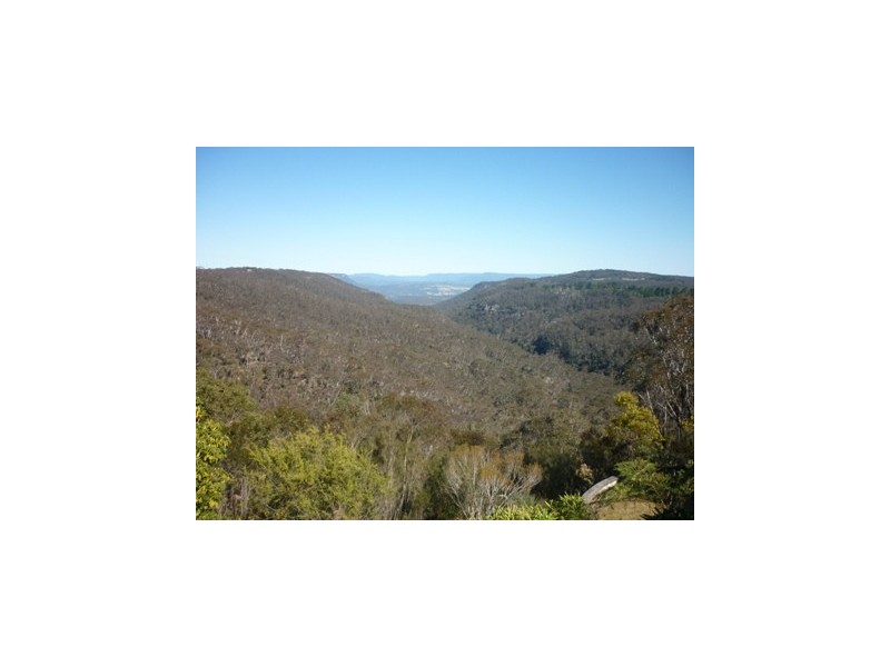 16 STAVELEY PDE, Blackheath NSW 2785