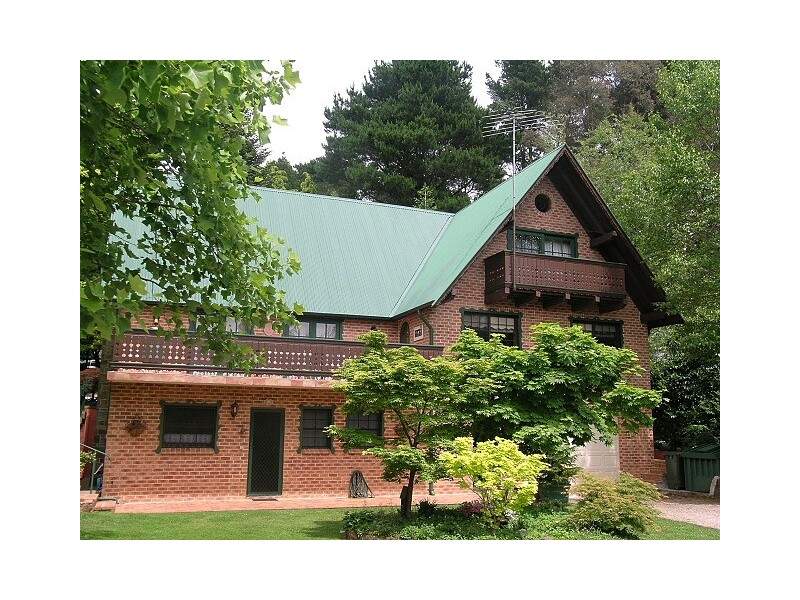 152 Clarence Road, Blackheath NSW 2785