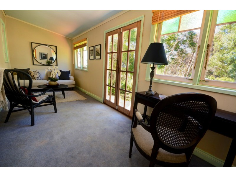 16 Lookout Street, Blackheath NSW 2785