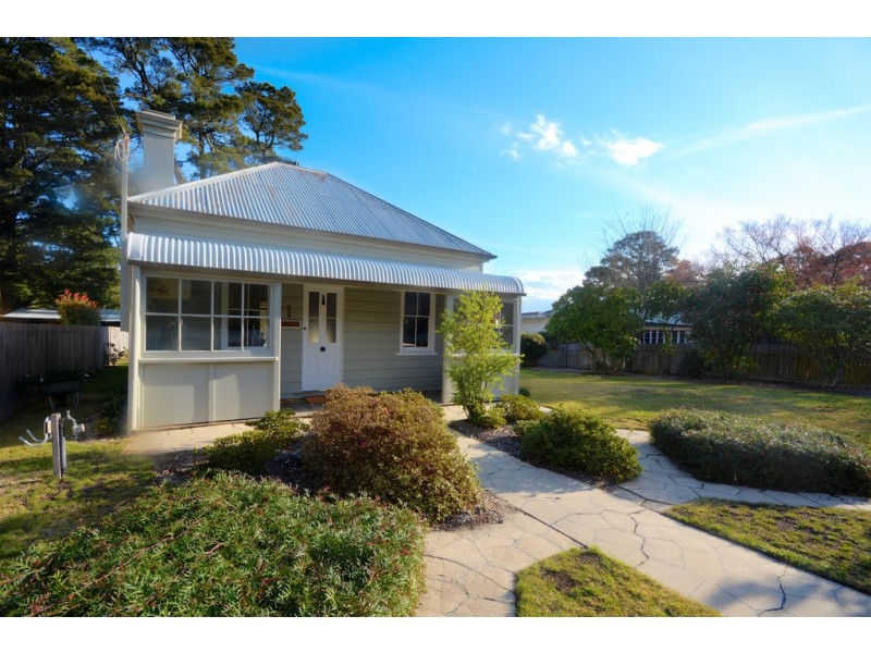 22 Ada Road, Blackheath NSW 2785