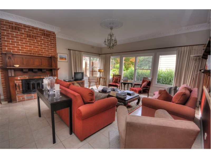 16 Belvidere Avenue, Blackheath NSW 2785