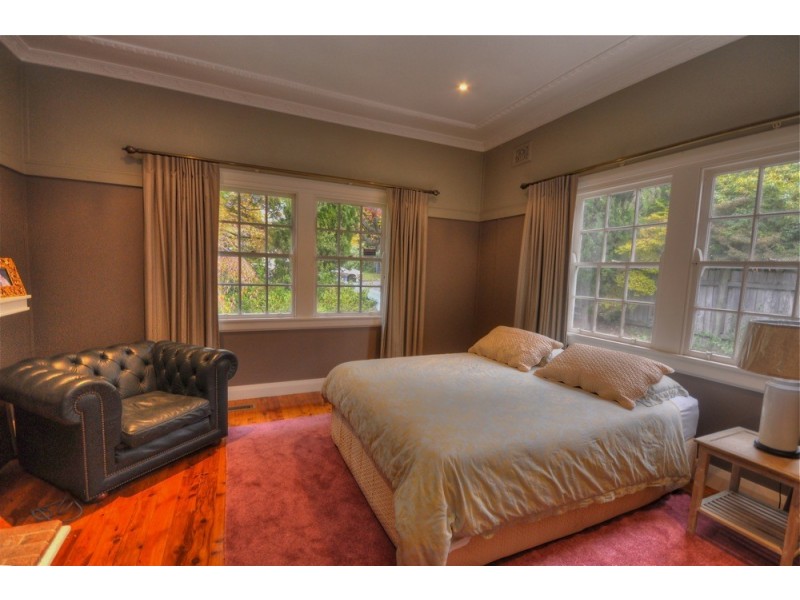 16 Belvidere Avenue, Blackheath NSW 2785