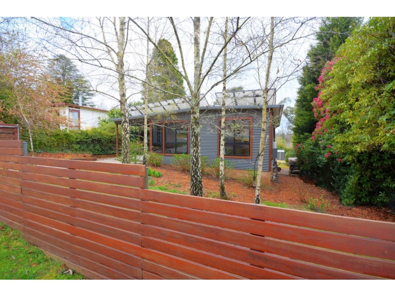 4 Irvine Avenue, Blackheath NSW 2785