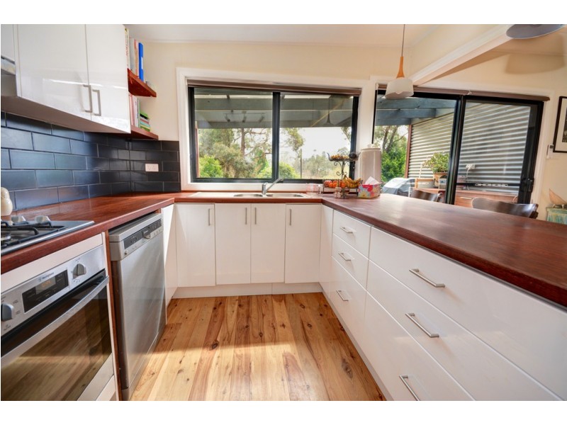 4 Irvine Avenue, Blackheath NSW 2785