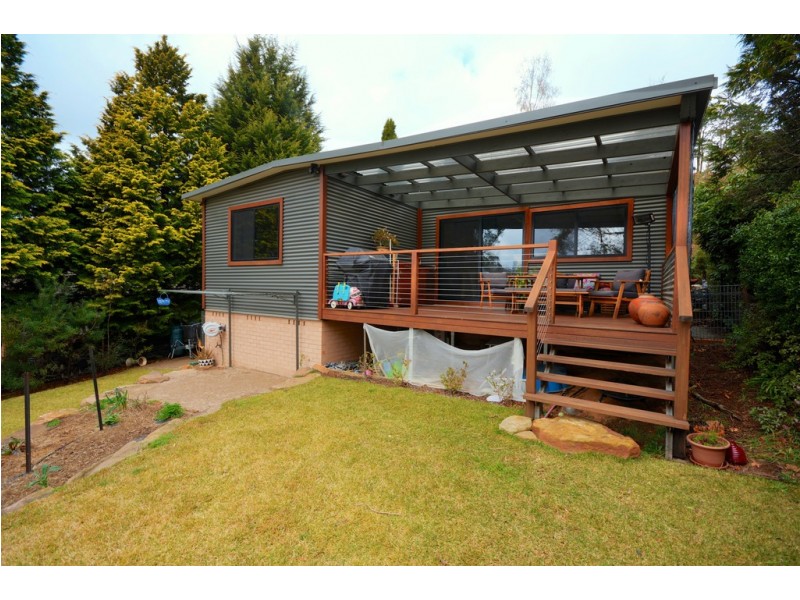 4 Irvine Avenue, Blackheath NSW 2785