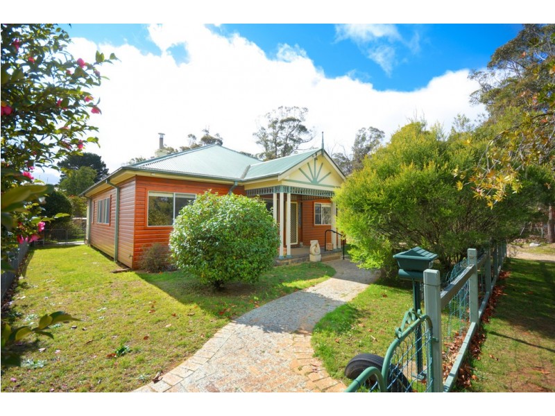 32 Brentwood Avenue, Blackheath NSW 2785