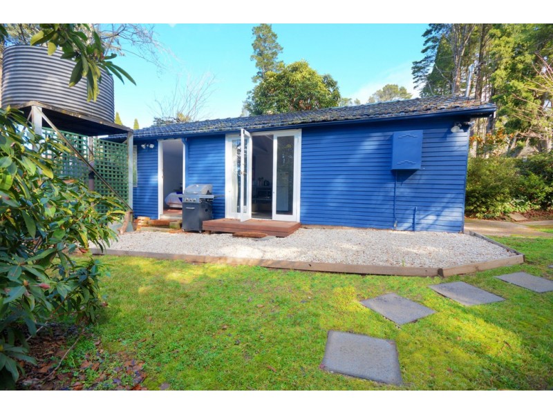 11 Barratt Street, Blackheath NSW 2785