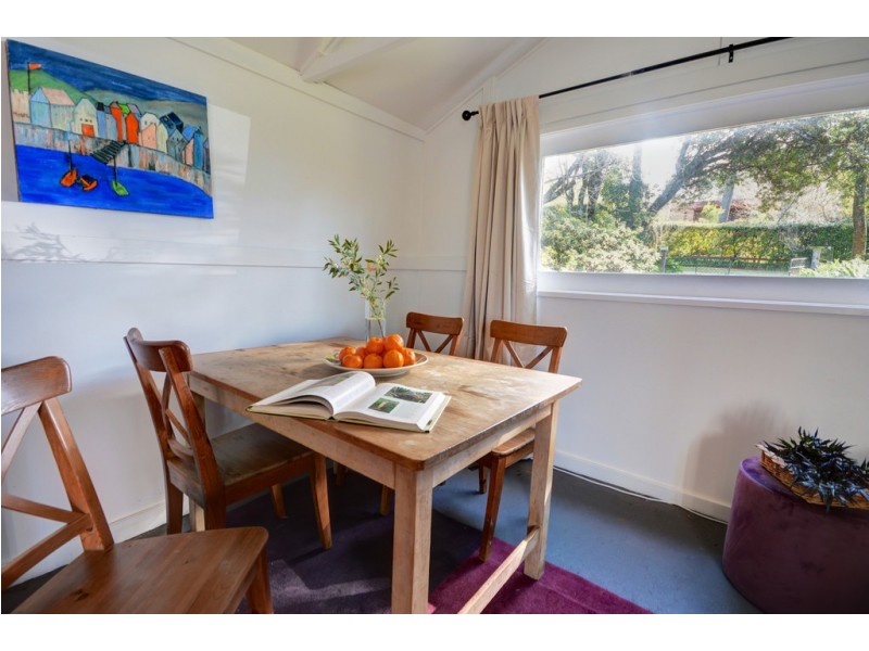 11 Barratt Street, Blackheath NSW 2785