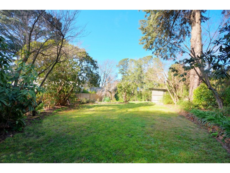 11 Barratt Street, Blackheath NSW 2785