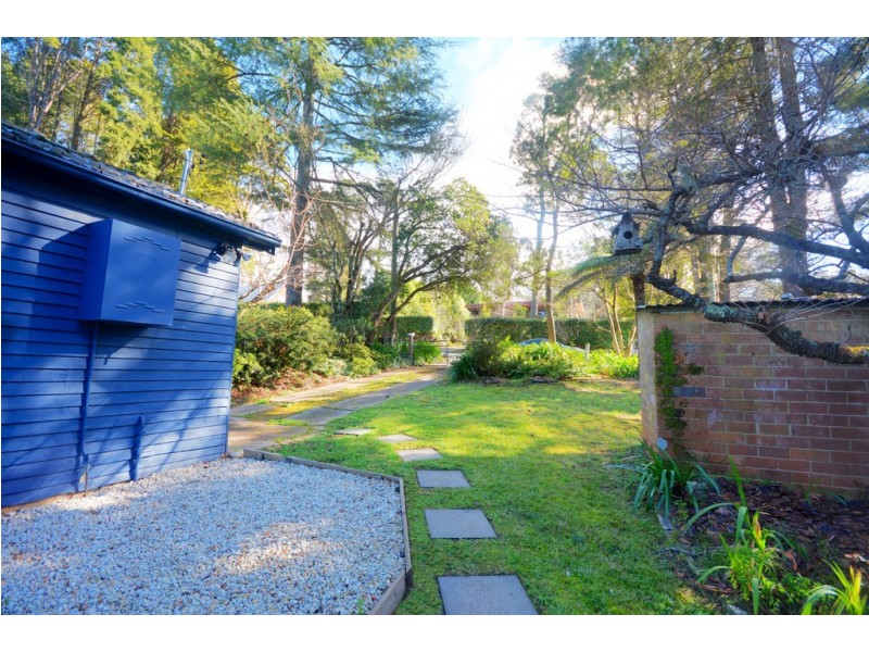 11 Barratt Street, Blackheath NSW 2785