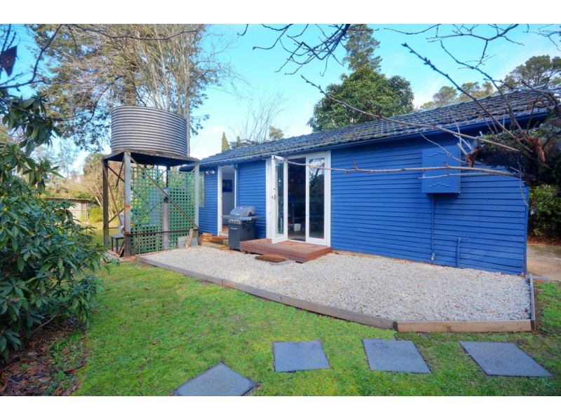 11 Barratt Street, Blackheath NSW 2785