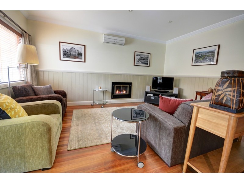 17 Ada Road, Blackheath NSW 2785