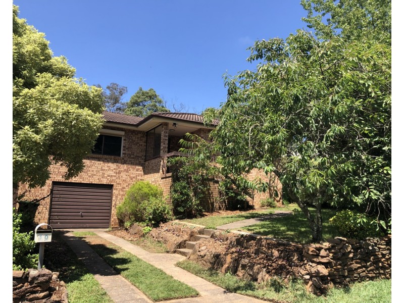 10 MEL AVENUE, Blackheath NSW 2785