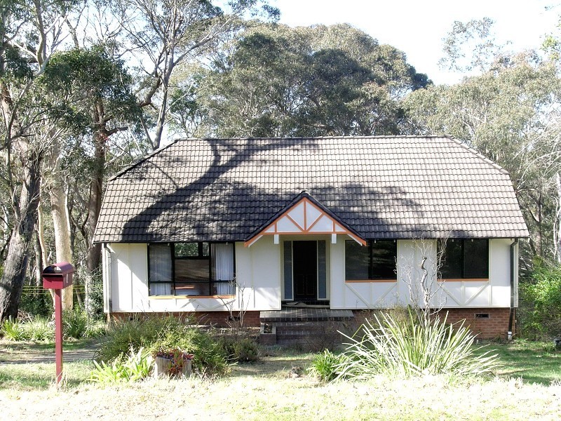 11 Lawrence St, Blackheath NSW 2785