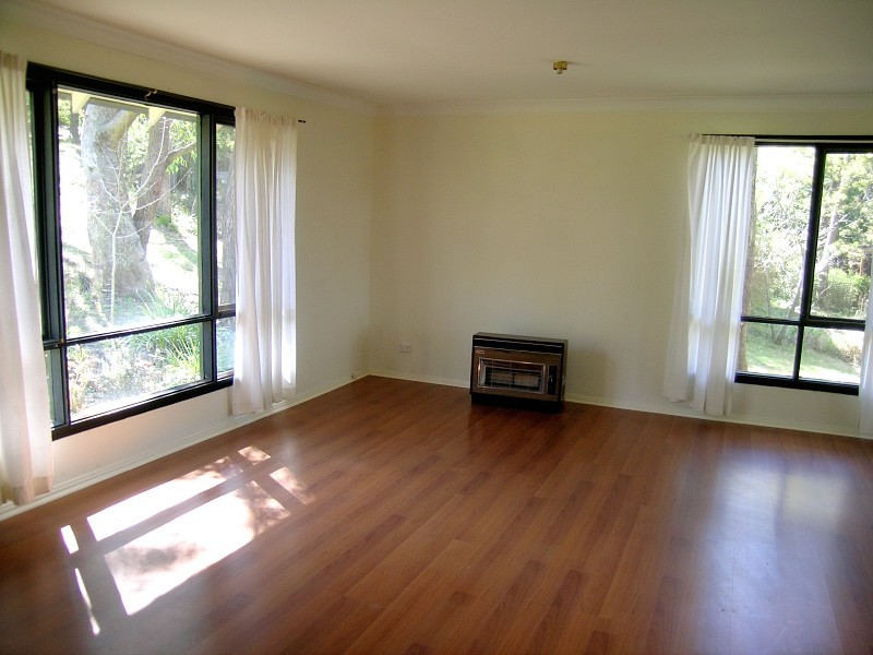 11 Lawrence St, Blackheath NSW 2785
