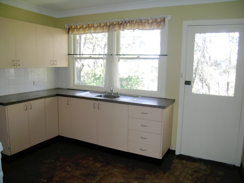 11 Lawrence St, Blackheath NSW 2785