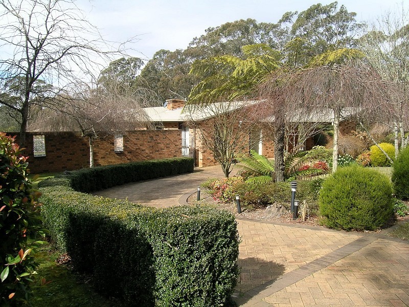 10 Glen St, Blackheath NSW 2785