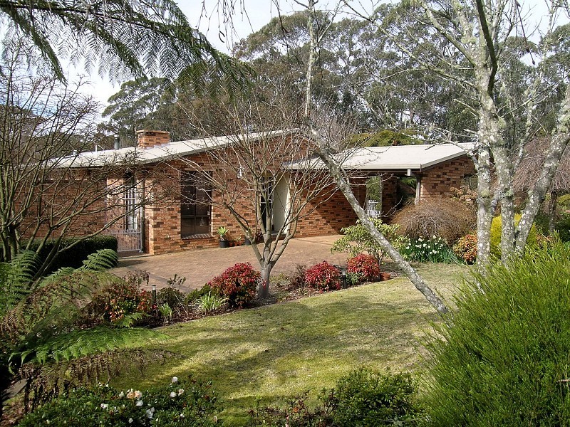 10 Glen St, Blackheath NSW 2785