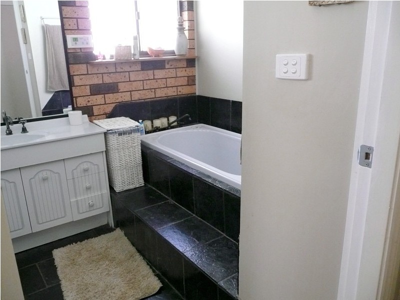 10 Glen St, Blackheath NSW 2785